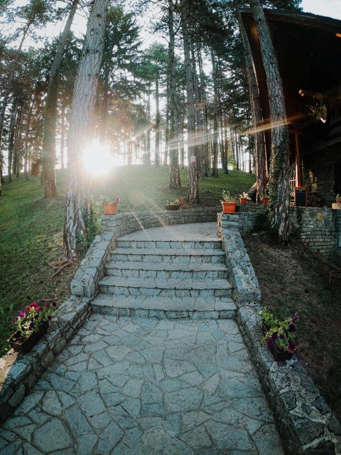 Prenociste/Restoran Lovac Hotel Bihac Bagian luar foto