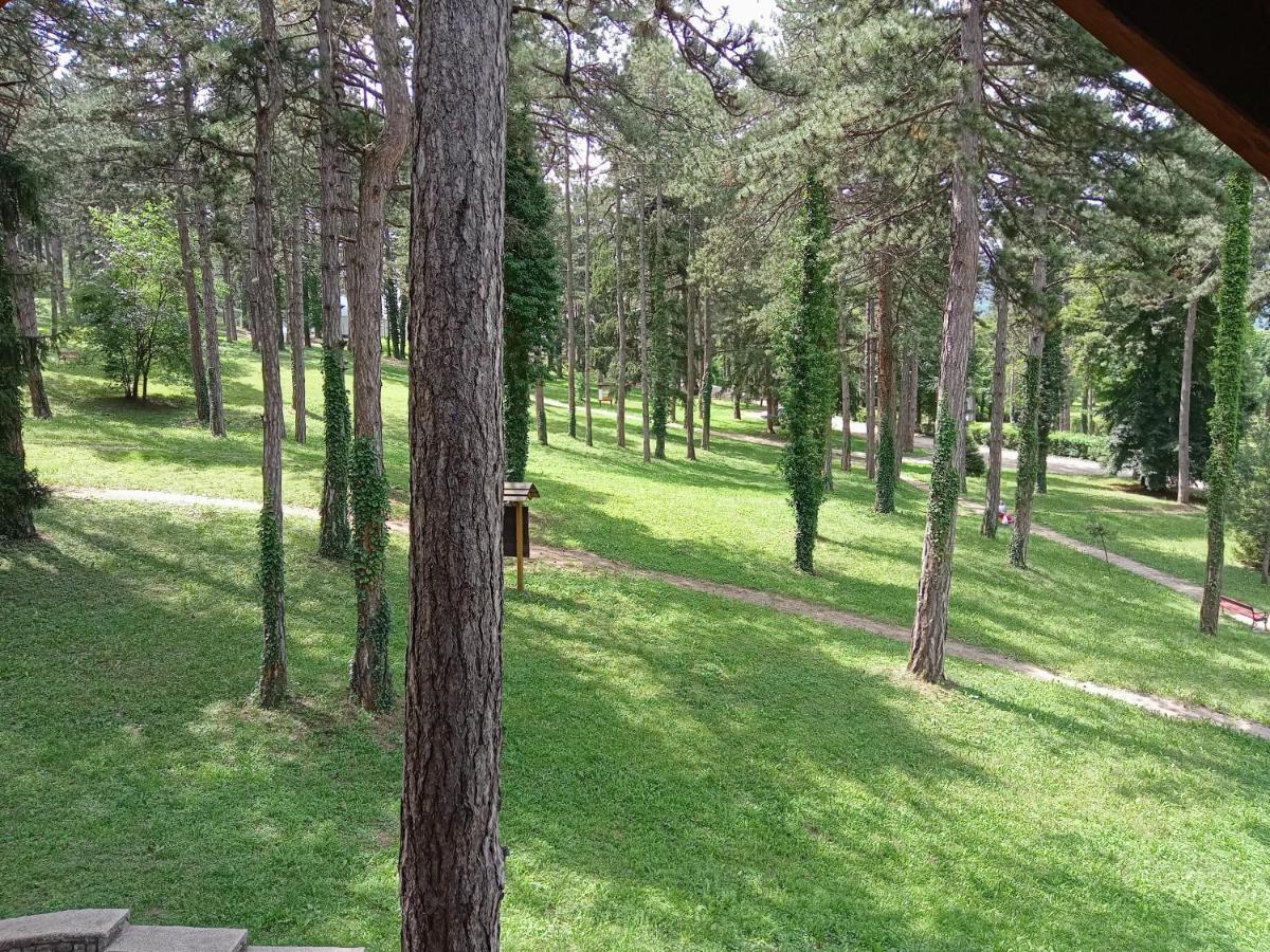 Prenociste/Restoran Lovac Hotel Bihac Bagian luar foto