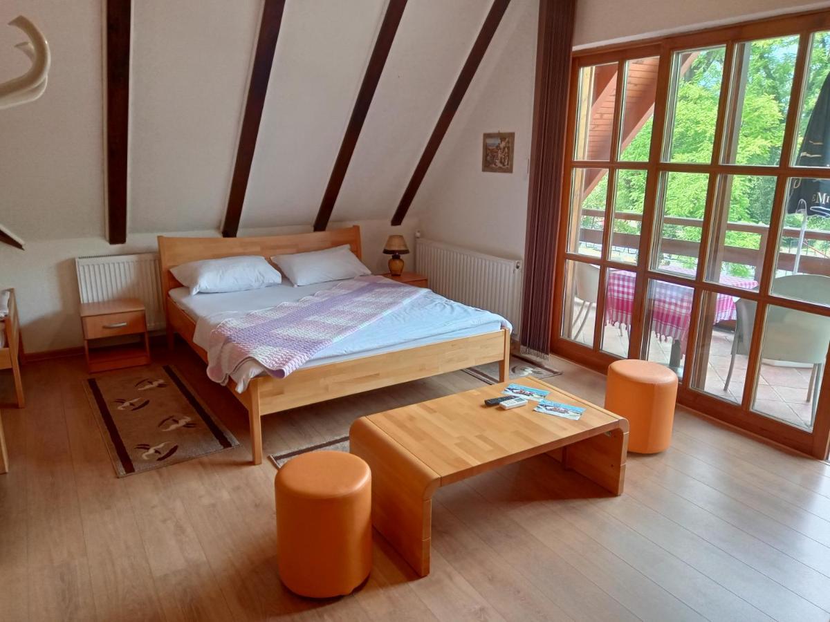 Prenociste/Restoran Lovac Hotel Bihac Bagian luar foto