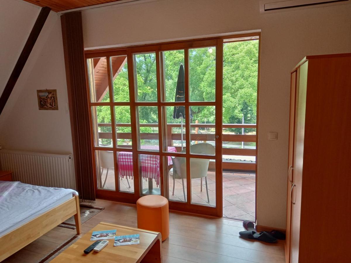 Prenociste/Restoran Lovac Hotel Bihac Bagian luar foto