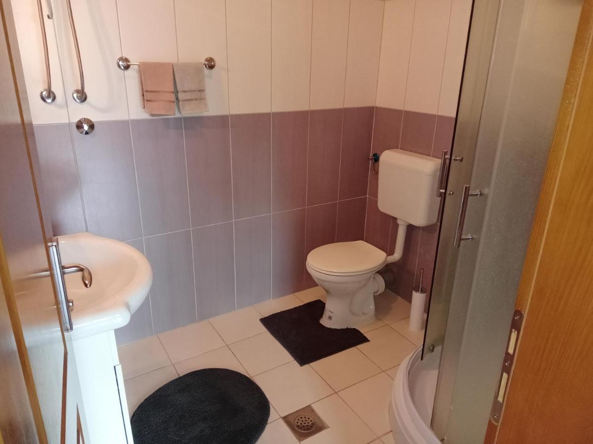 Prenociste/Restoran Lovac Hotel Bihac Bagian luar foto